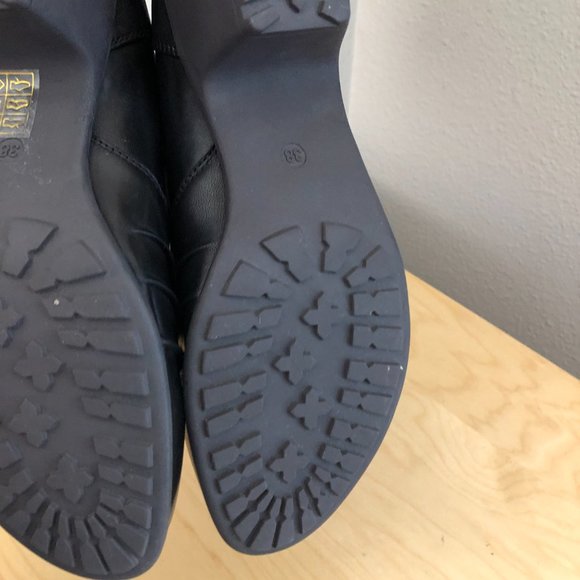 REGARDE LE CIEL Leather Ruched Comfort Booties - Picture 8 of 11